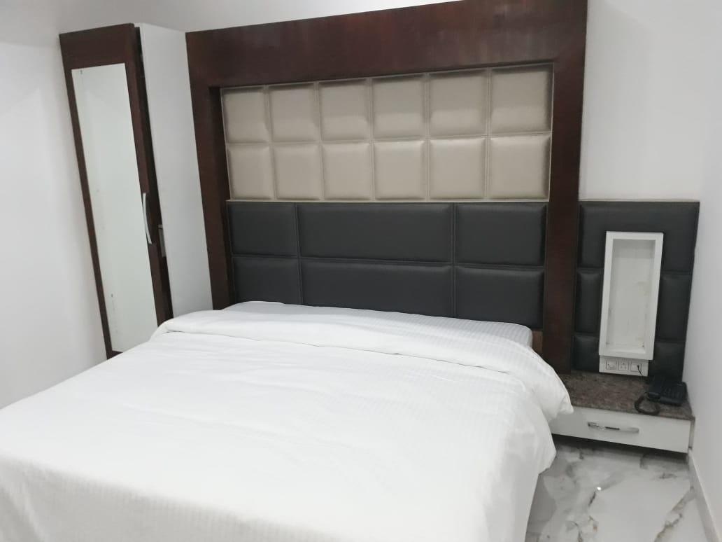 Hotel Neelam Moga ルディヤーナー エクステリア 写真